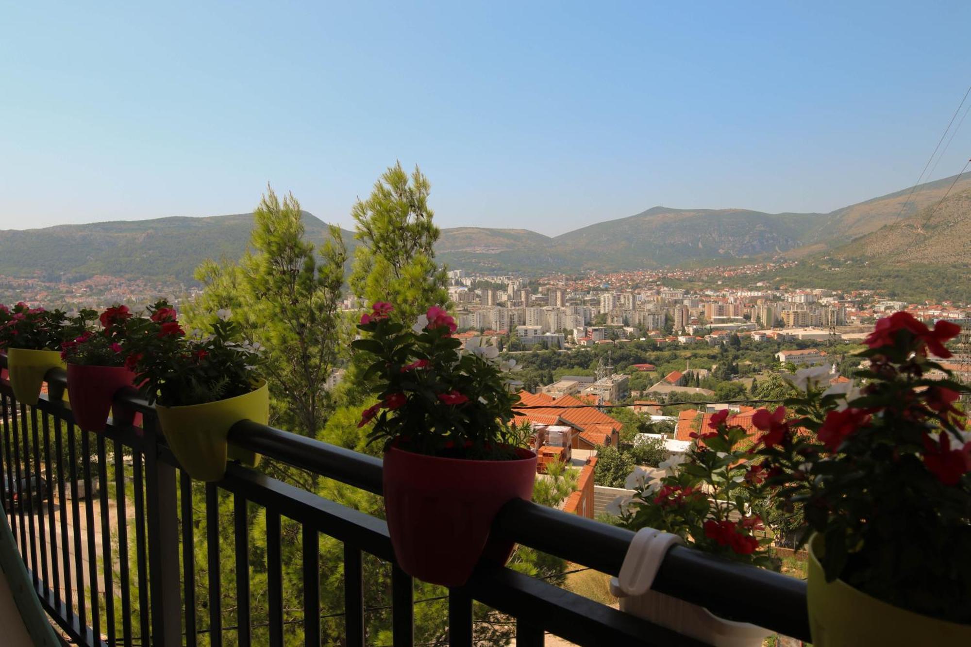 Skywalk House Villa Mostar Bagian luar foto