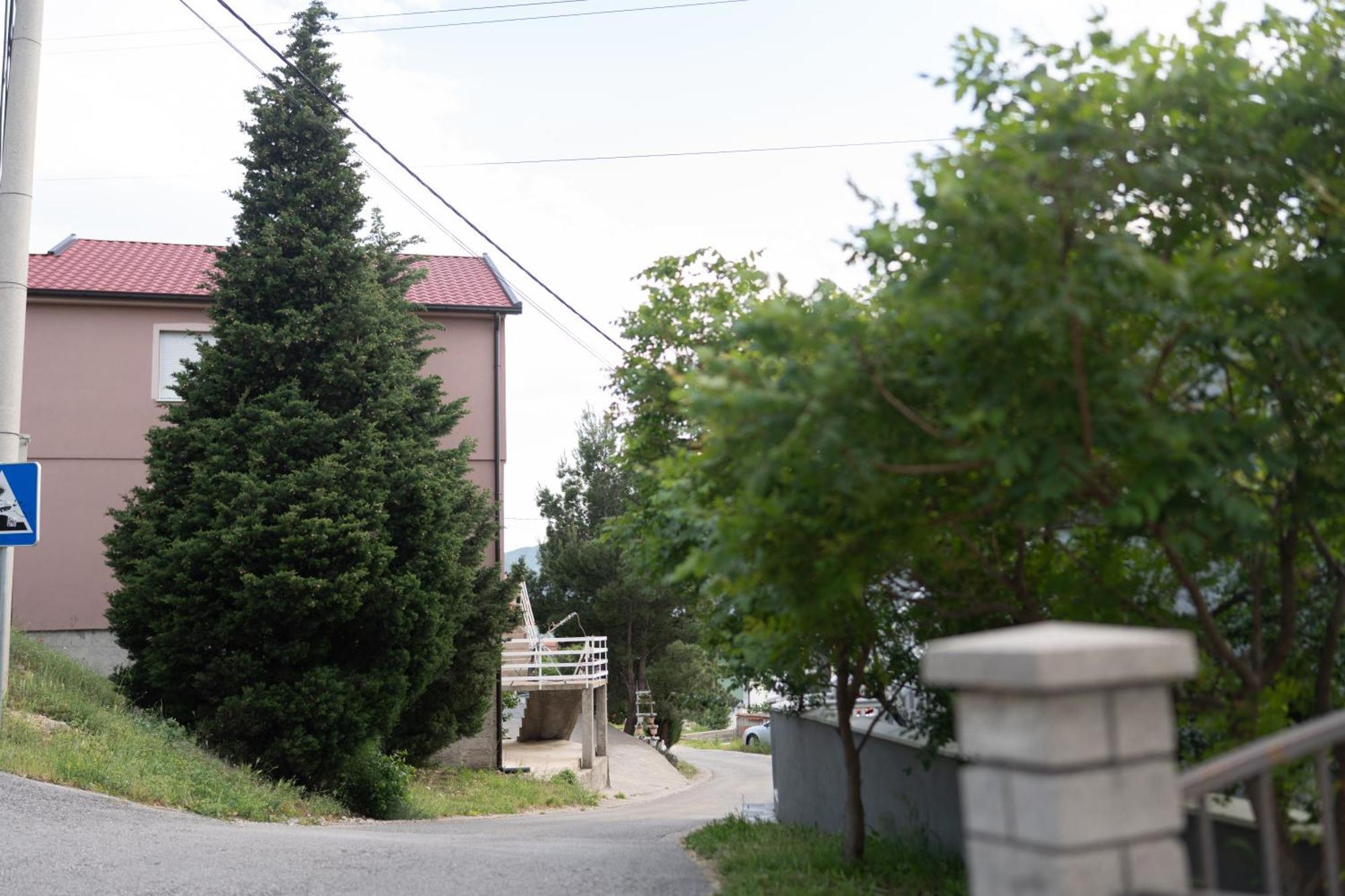 Skywalk House Villa Mostar Bagian luar foto